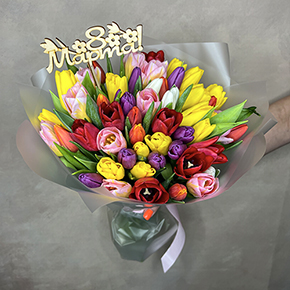 Яркий микс 51 тюльпан к 8 марта в Электростали