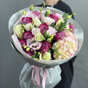 Букет из роз, гортензии и эустом в Электростали