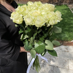 Букет из 21 белой розы (70 см) в Электростали