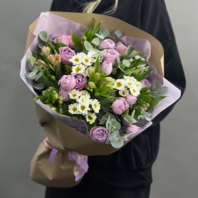 Букет "Парадайз" из кустовых пионовидных роз, альстромерий и хризантем сантини в Электростали