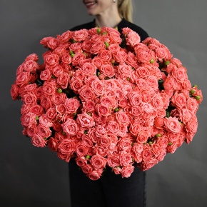 Букет из 39 коралловых кустовых роз (80 см) в Электростали