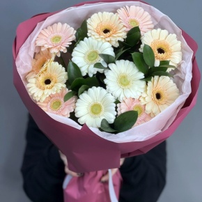 Букет из 13 белых гербер микс в Электростали