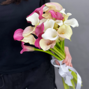 Букет из 21 каллы микс в Электростали