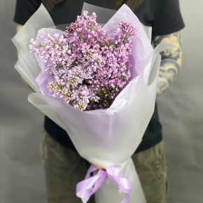 Букет из 9 веток ароматной сирени в Электростали