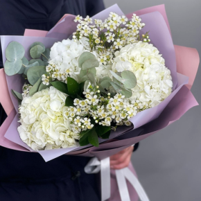 Букет "Суприм" из гортензий и хамелациума в Электростали