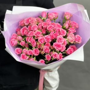 Букет "Рассвет принцессы" из 15 кустовых роз (50 см) в Электростали