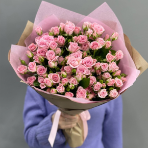 Букет  из 19 кустовых роз (60 см) в Электростали