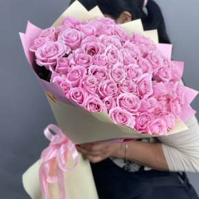 Букет из 51 пастельной розы Аваланж (60 см) в Электростали