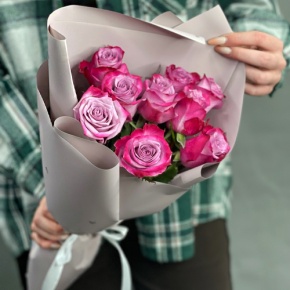 Букет "Сесилия" из 9 фиолетовых роз кения (40 см) в Электростали