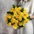 Букет из 25 лимонных роз с рускусом (40 см) в Электростали