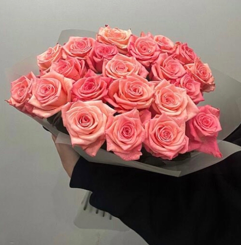 Букет из 21 розовой розы (50 см) в Электростали