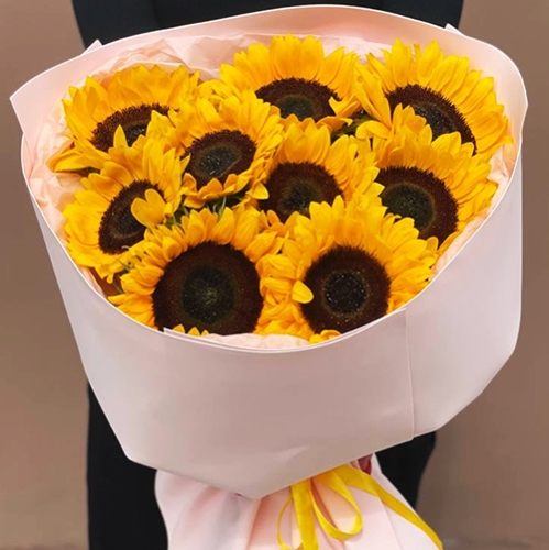 Букет "Солнечный рассвет" из 9 подсолнухов в Электростали