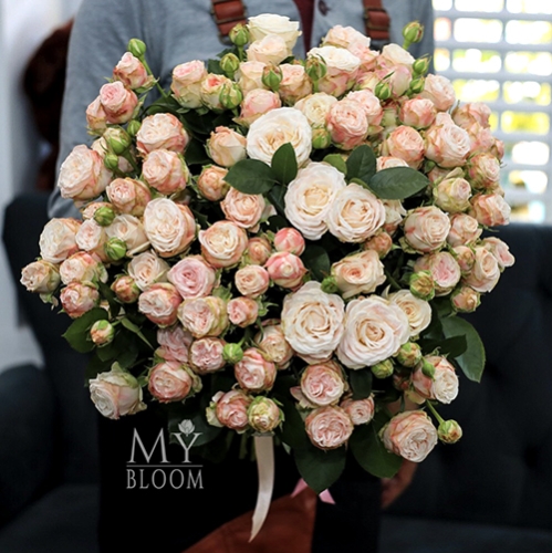 Букет 51 пионовидная роза Бомбастик (60 см) в Электростали