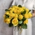 Букет из 25 лимонных роз с рускусом (40 см) в Электростали